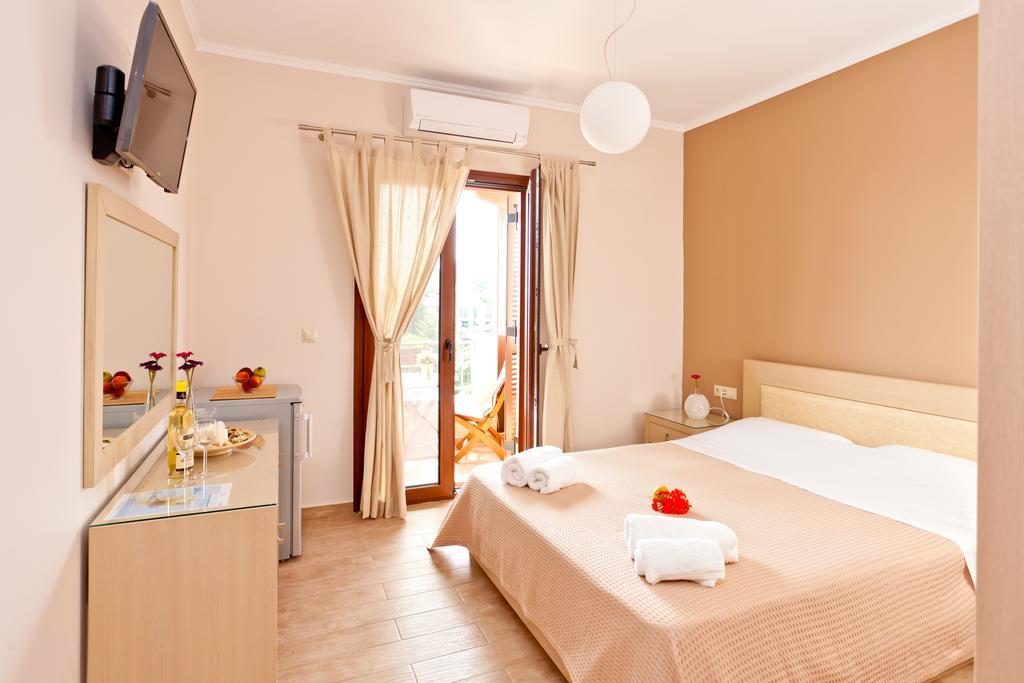 Calm View Aparthotel Vasiliki  Bilik gambar